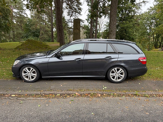 Mercedes-Benz E350 4 of 15