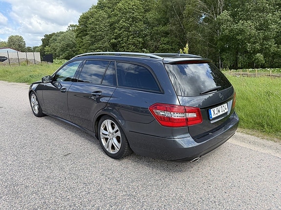 Mercedes-Benz E350 5 of 5