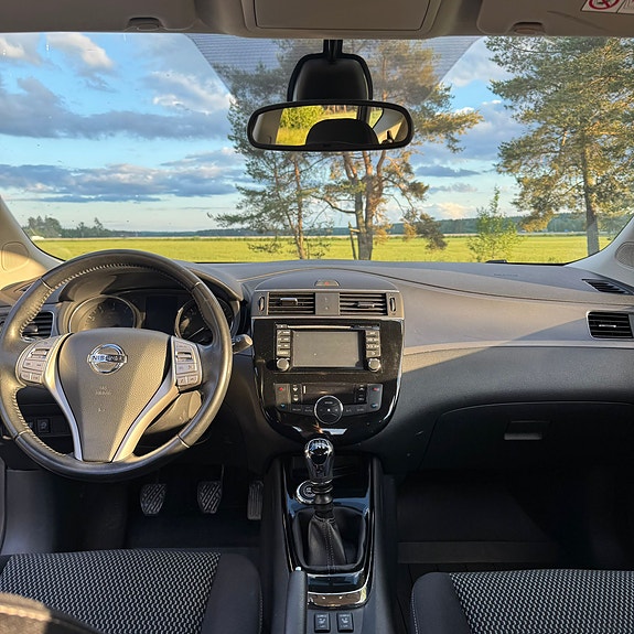 Nissan Pulsar 3 of 5