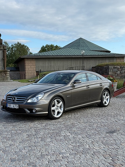 Mercedes-Benz CLS63 2 of 5
