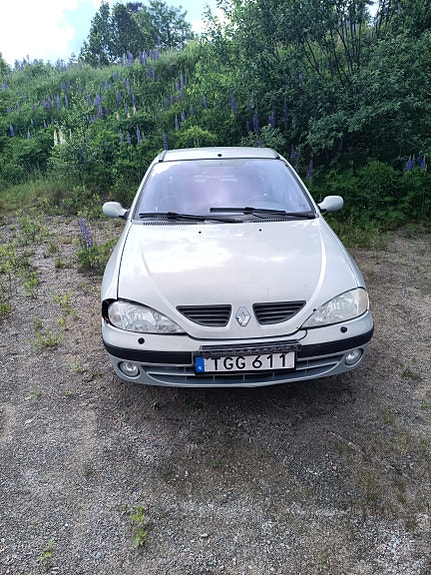 Renault Megane I 2 of 5