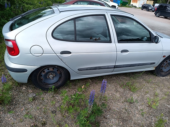 Renault Megane I 3 of 5