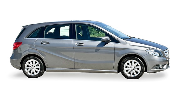 Mercedes-Benz B180 3 of 5