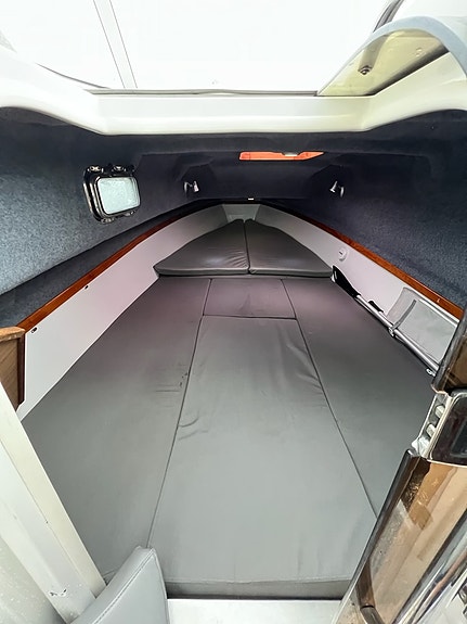 Agapi 900 WA med ny/renoverad motor, en båt för snabba transporter i skärgården 8 of 12