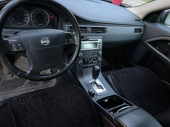 Volvo V70 5 of 5