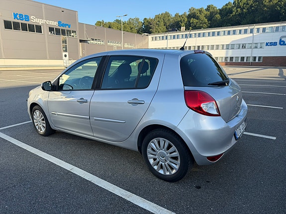 Renault Clio 2 of 5