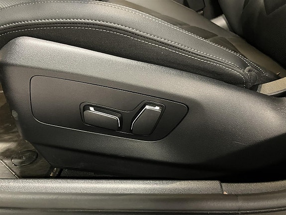 BMW i5 7 of 12