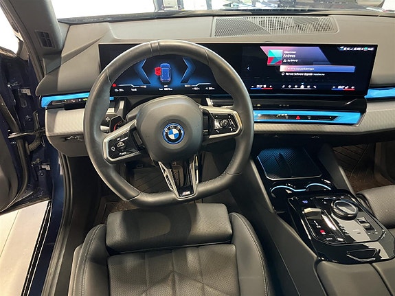 BMW i5 2 of 12
