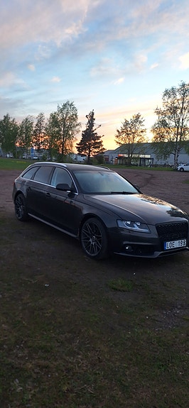 Audi A4 2 of 7