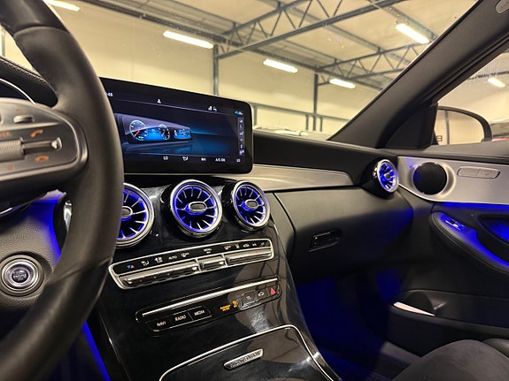 Mercedes-Benz C300 25 of 25