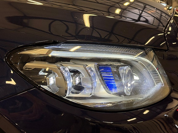 Mercedes-Benz C300 8 of 25