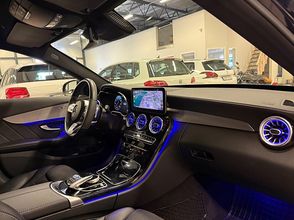 Mercedes-Benz C300 14 of 25