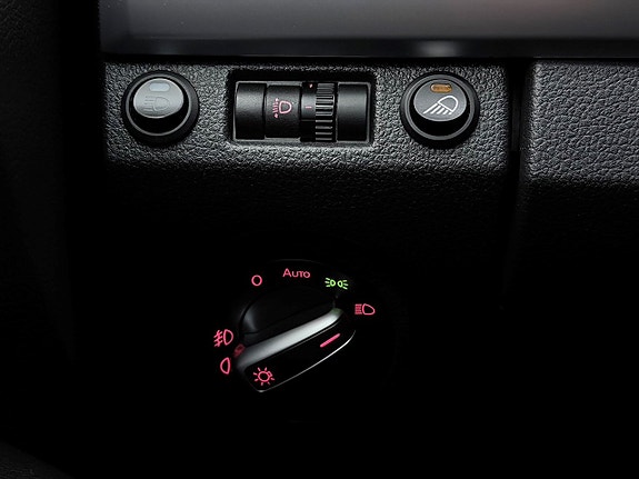 Volkswagen Amarok 28 of 30