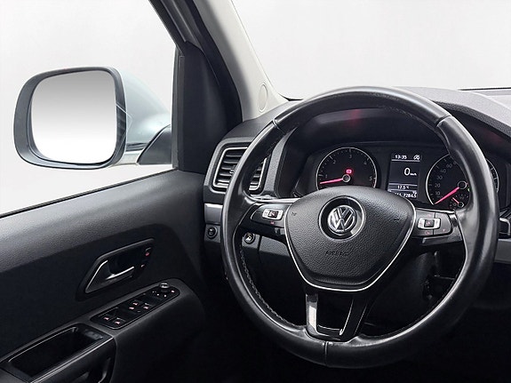 Volkswagen Amarok 16 of 30