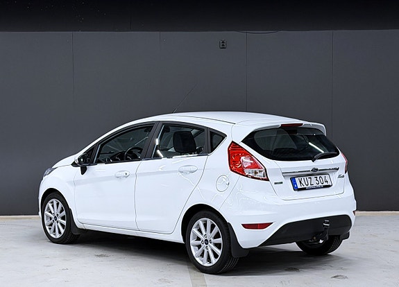 Ford Fiesta 2 of 13