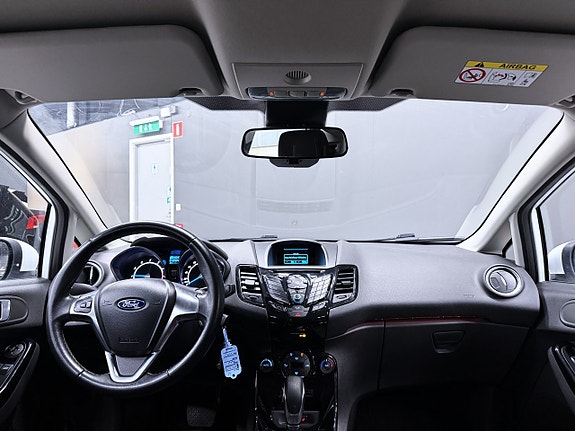 Ford Fiesta 3 of 13