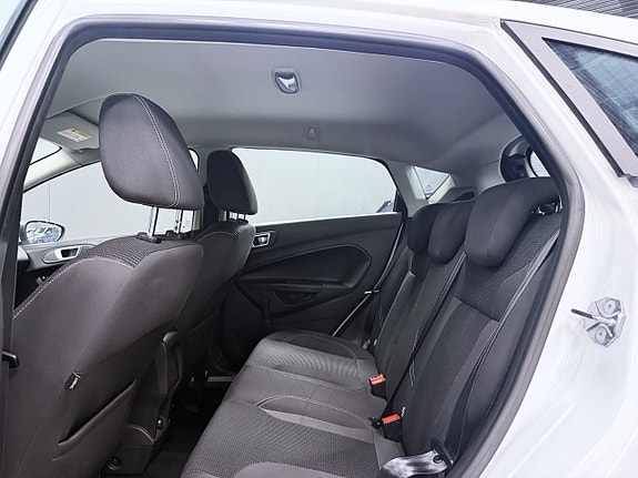 Ford Fiesta 11 of 13