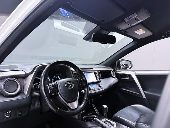 Toyota RAV4 15 of 15