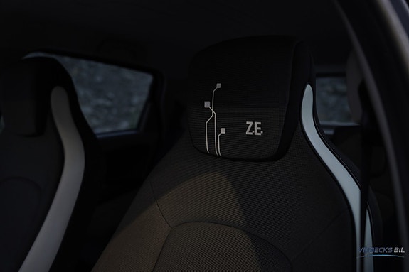 Renault Zoe 14 of 19