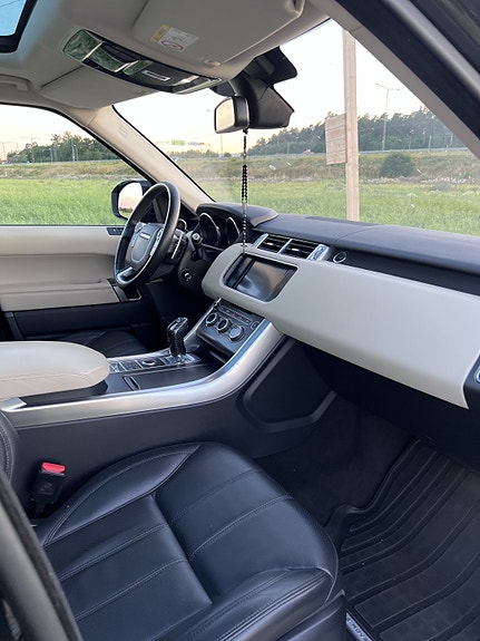 Land Rover Range Rover Sport 6 of 8