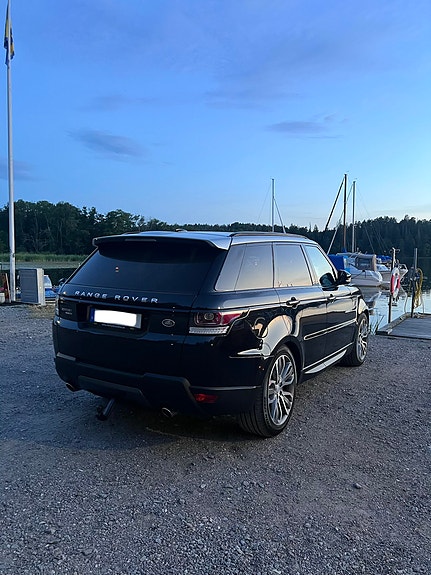 Land Rover Range Rover Sport 3 of 8