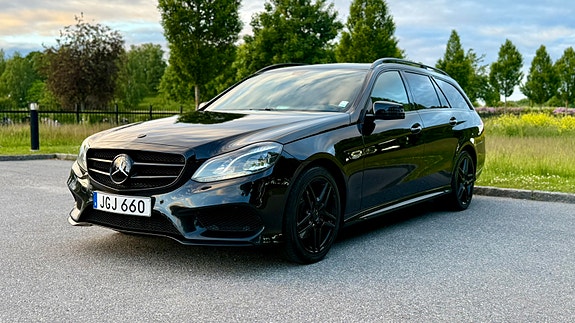 Mercedes-Benz E220 5 of 5