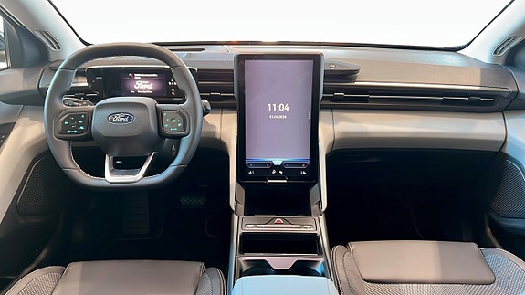 Ford Explorer 4 of 5