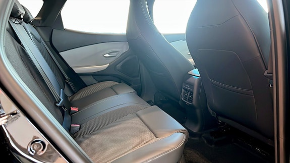 Ford Explorer 5 of 5