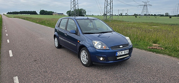 Ford Fiesta 3 of 5