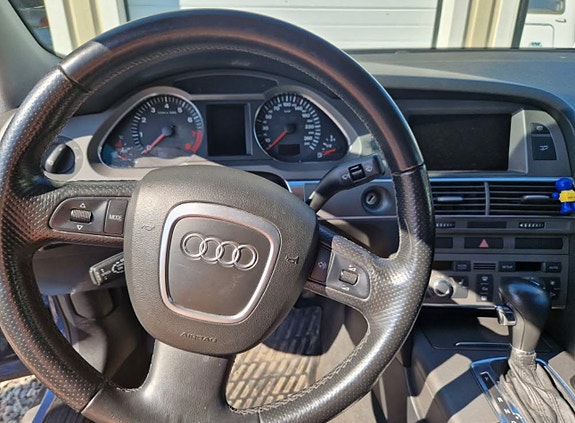 Audi A6 4 of 5
