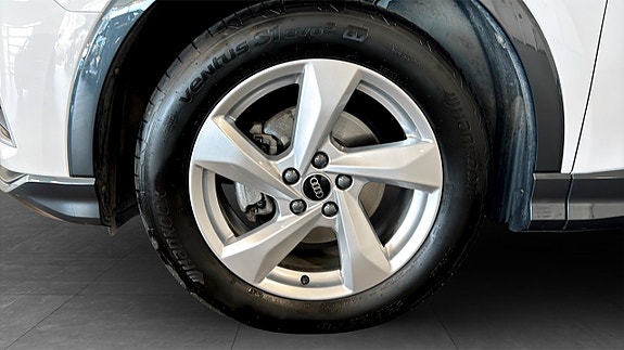 Audi Q3 6 of 18
