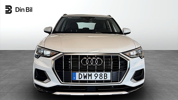 Audi Q3 4 of 5