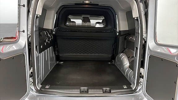 Volkswagen Caddy Maxi 12 of 12