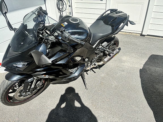 Kawasaki Ninja Z1000SX 5 of 7