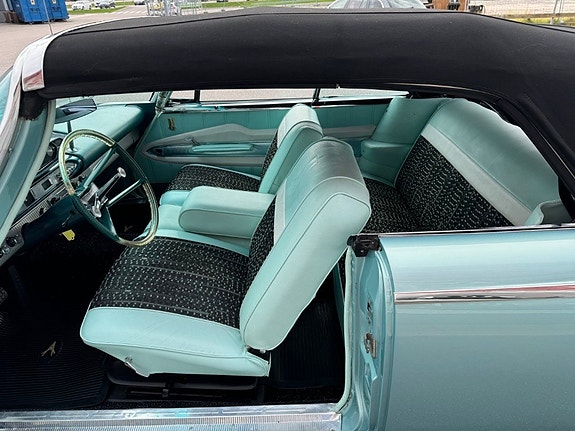 Plymouth Fury 16 of 30