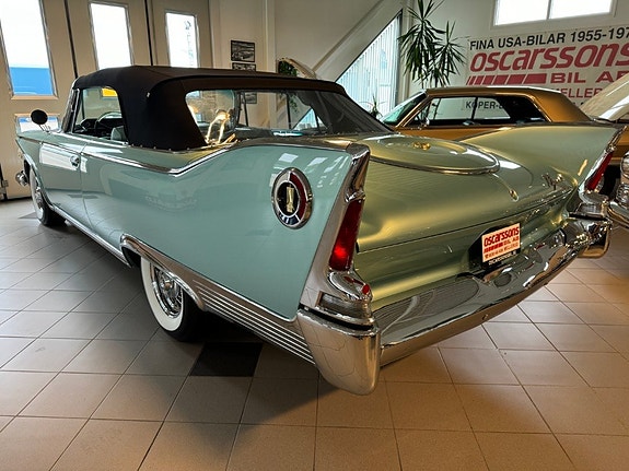 Plymouth Fury 27 of 30
