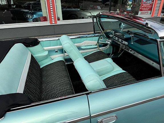 Plymouth Fury 15 of 30