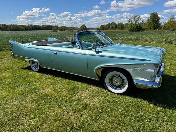 Plymouth Fury 3 of 5