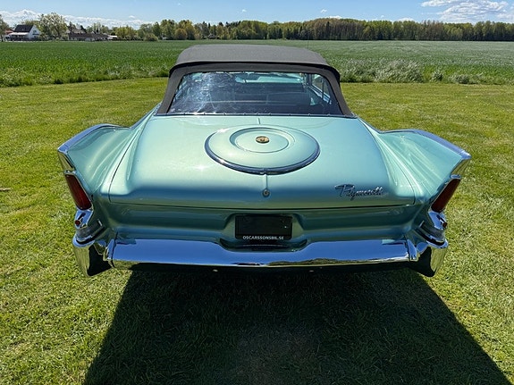 Plymouth Fury 13 of 30