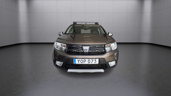 Dacia Sandero Stepway 2 of 5