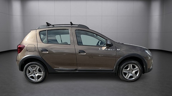 Dacia Sandero Stepway 3 of 5