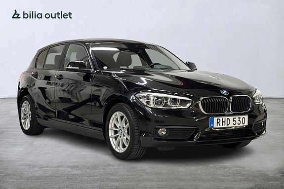 BMW 118i 4 of 5