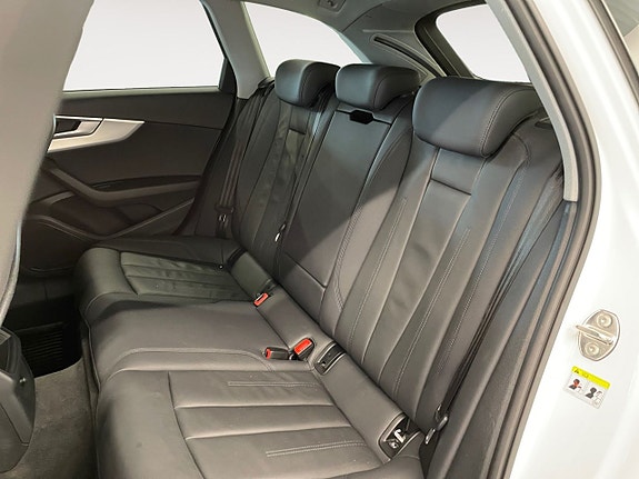 Audi A4 14 of 24