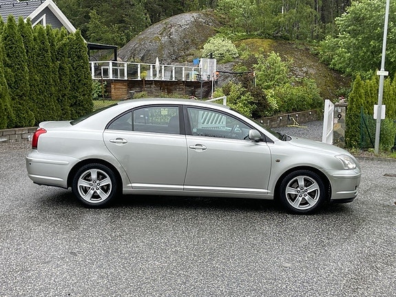 Toyota Avensis 6 of 19