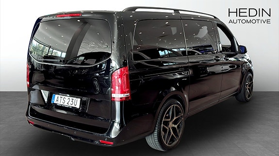 Mercedes-Benz V-Klass 2 of 5
