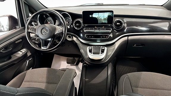 Mercedes-Benz V-Klass 4 of 5
