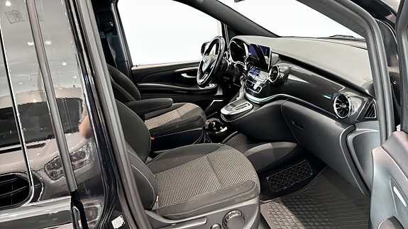 Mercedes-Benz V-Klass 3 of 5