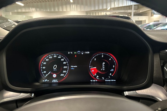 Volvo V60 17 of 27