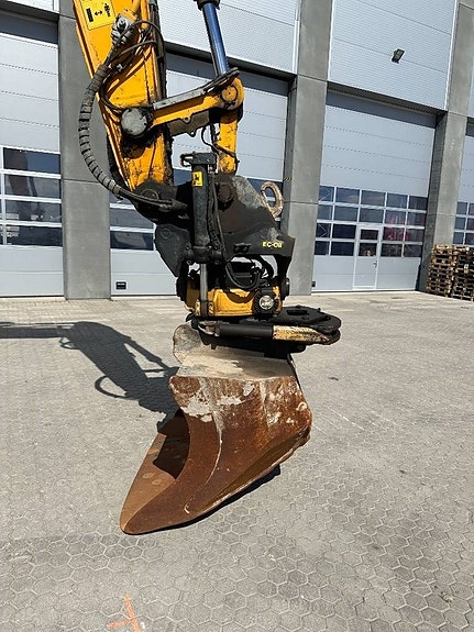 JCB 220XL 4F/ Stockholm 8 of 11
