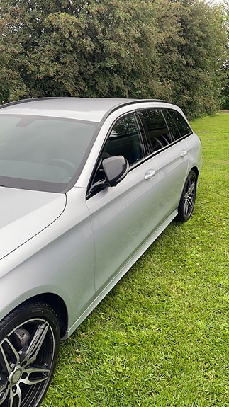 Mercedes-Benz E220 5 of 5